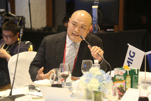 �����������P�I�~�����@ʾOLED�ИI