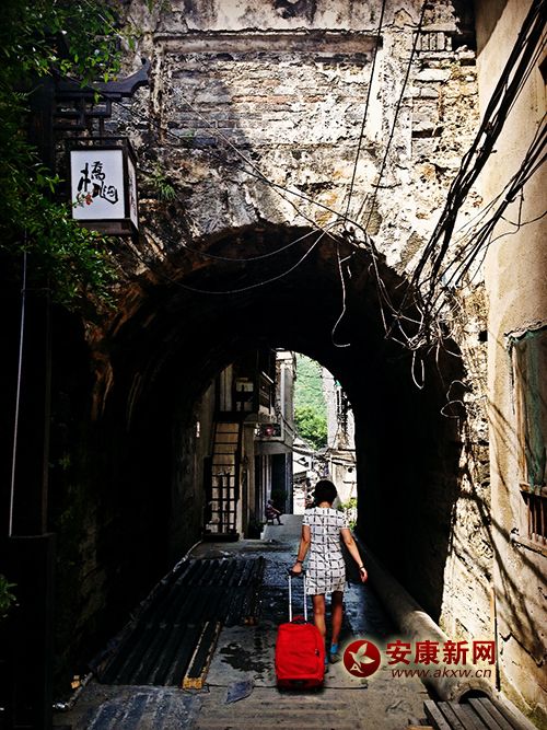 ���ϵ�ӛ��