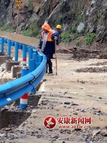 �{����С mmexport1506481938142.jpg