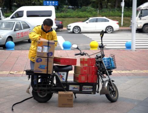 雙十一快遞量或創近十年新高 蘇寧物流運力升級沉穩迎戰