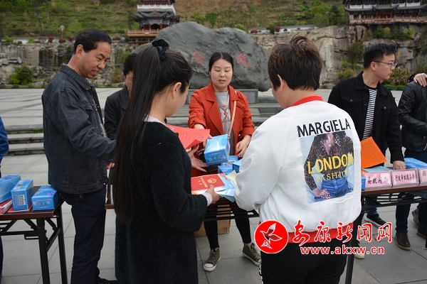 ���޿h˾���ִ����_(k��i)չ&ldquo;�ߺڳ���&rdquo;���� �I(y��ng)��ȫ���c���Շ�22.JPG