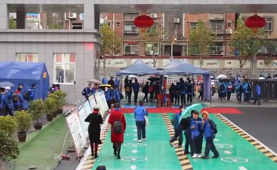 ҕ�����S��У�@��F���  �����W���C�����B