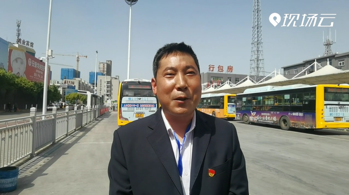 ���������@����  ʮ����һ�յĈԳֱ�����һ��؟�θС�ʹ����