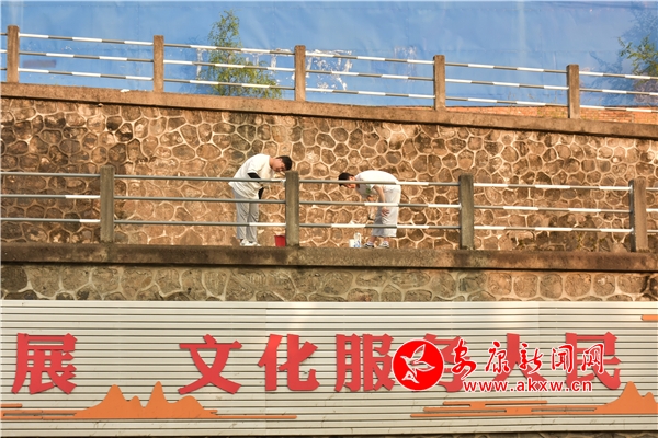 ����������